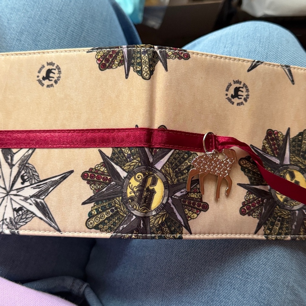 CD case, carrier